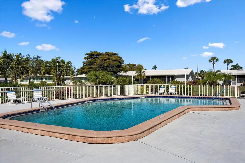 7303 9th Avenue W Bradenton FL 34209