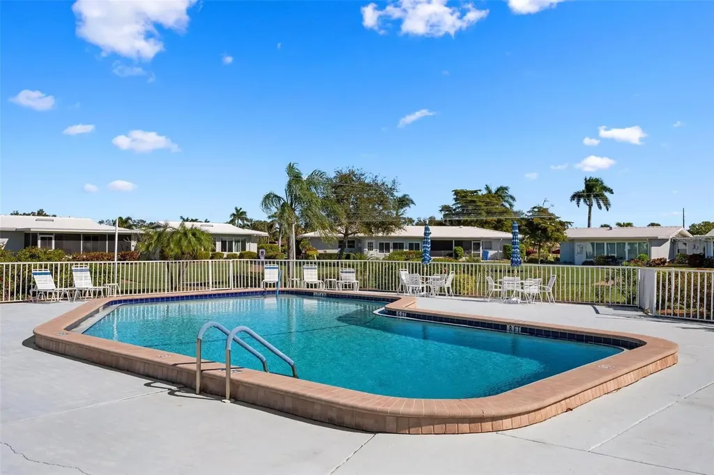 7303 9th Avenue W Bradenton FL 34209