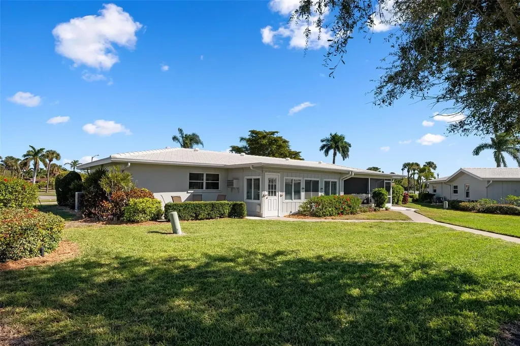 7303 9th Avenue W Bradenton FL 34209