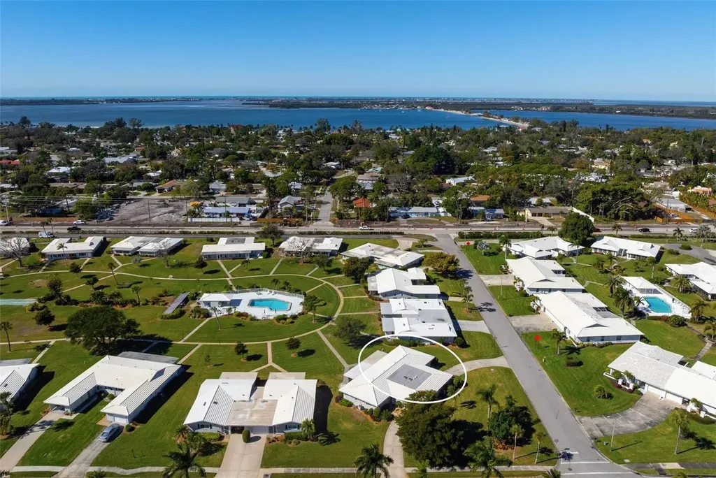 7303 9th Avenue W Bradenton FL 34209