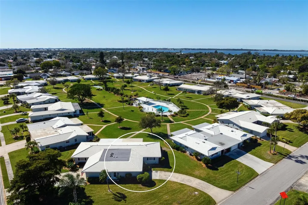 7303 9th Avenue W Bradenton FL 34209