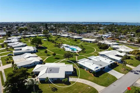 7303 9TH Avenue W Bradenton FL 34209