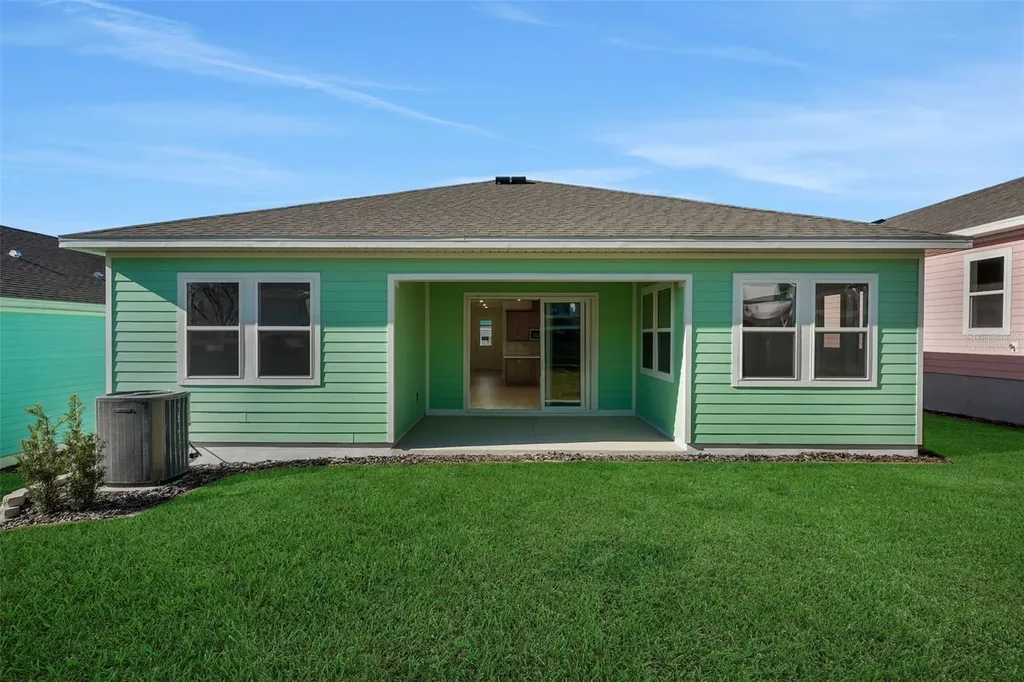 999 Fiesta Key Circle Lady Lake FL 32159