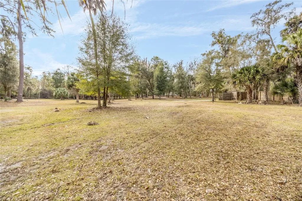 1085 State Road 100 Florahome FL 32140