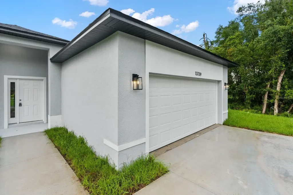 2642 Magnolia Circle Lake Wales FL 33898