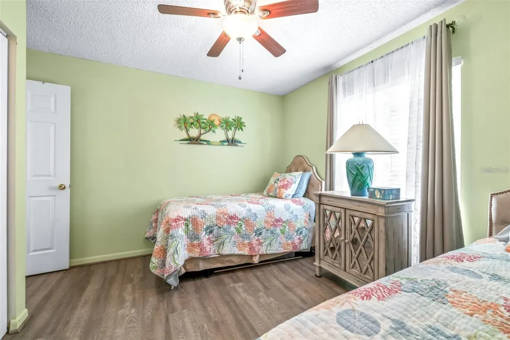 1871 Pine Ridge Way W Palm Harbor FL 34684