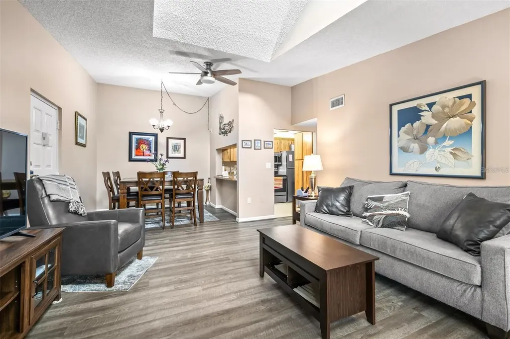 1871 Pine Ridge Way W Palm Harbor FL 34684