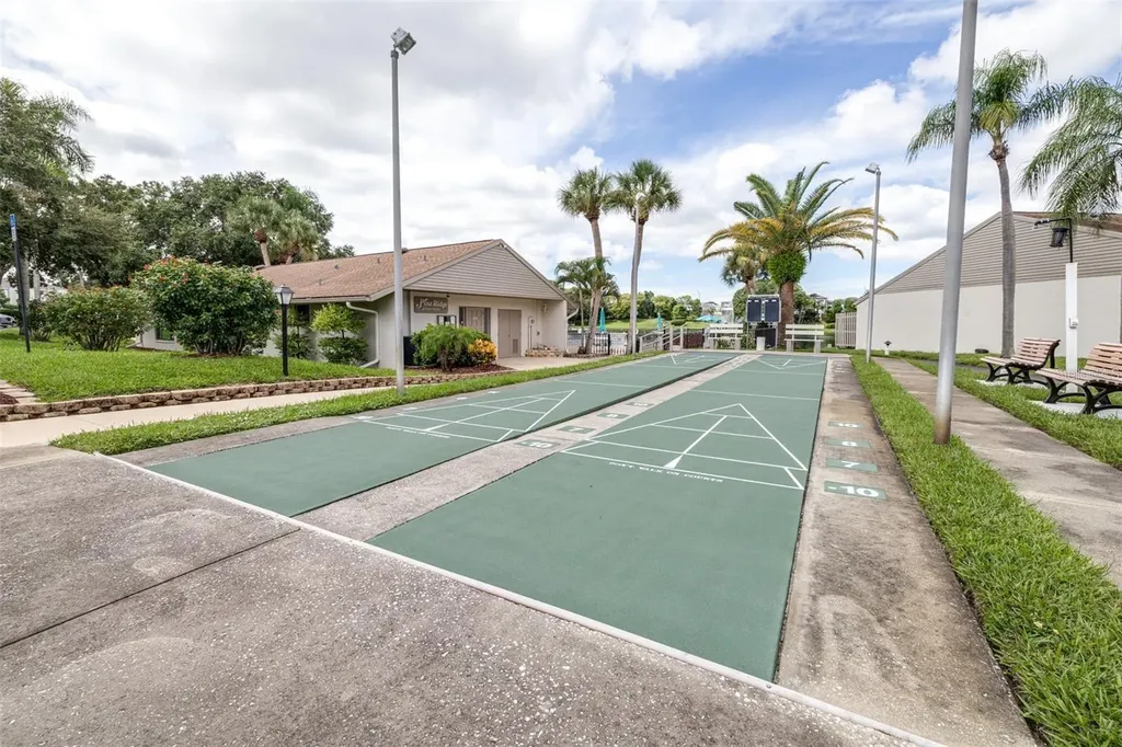 1871 Pine Ridge Way W Palm Harbor FL 34684