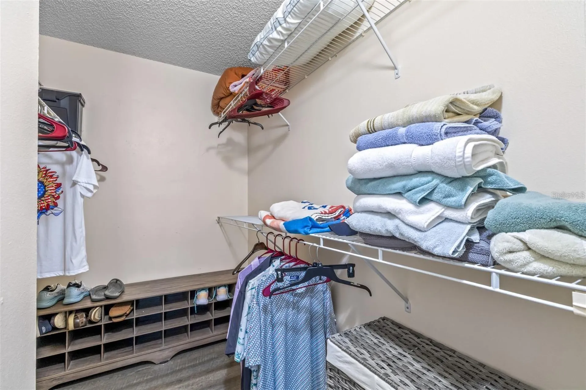 1871 Pine Ridge Way W Palm Harbor FL 34684