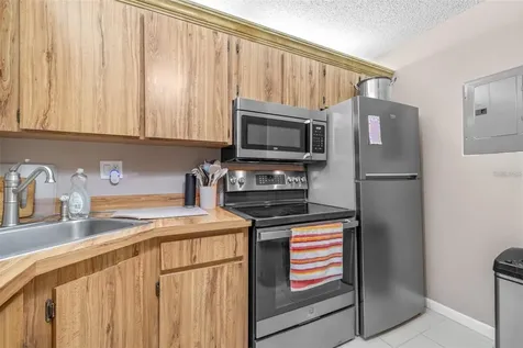1871 Pine Ridge Way W Palm Harbor FL 34684