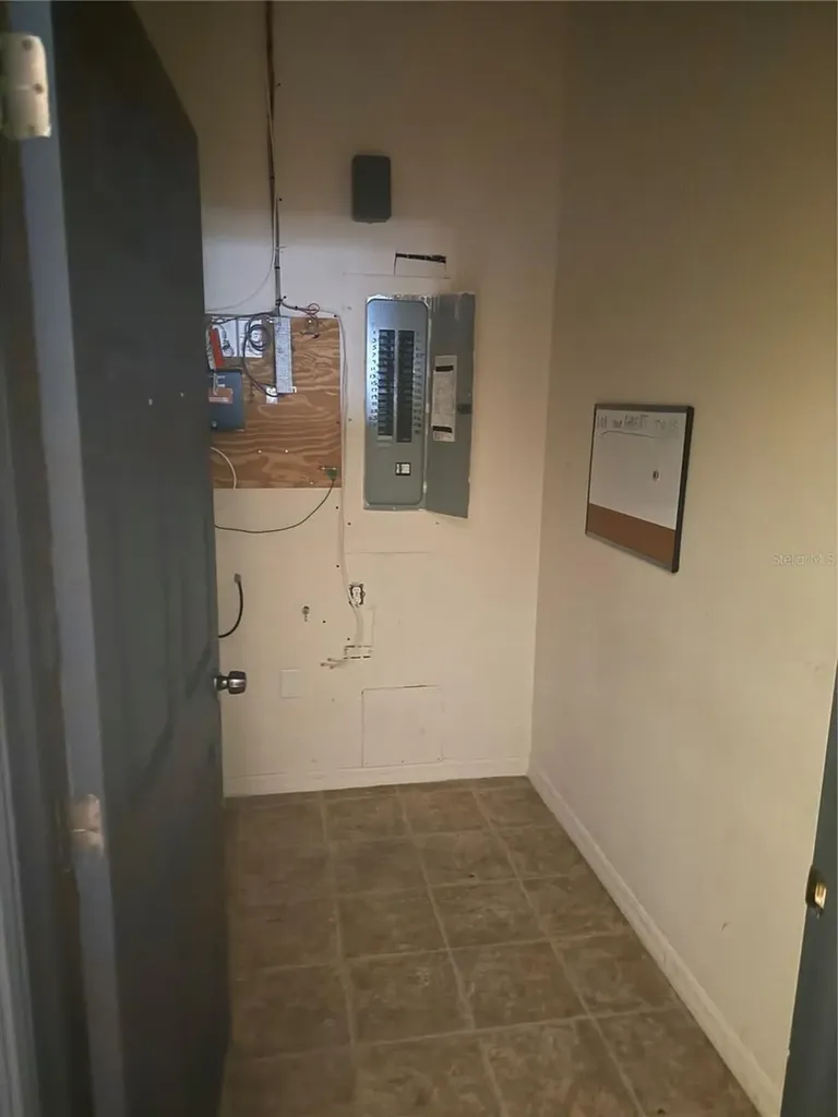 3527 Tamiami Trail Port Charlotte FL 33952