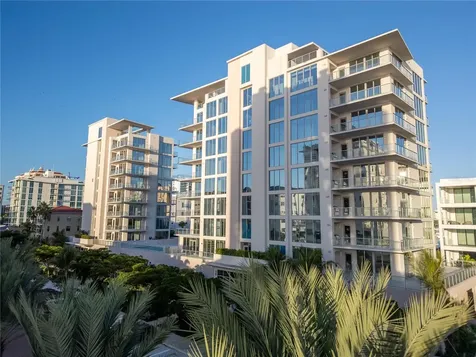 253 Golden Gate Point Sarasota FL 34236
