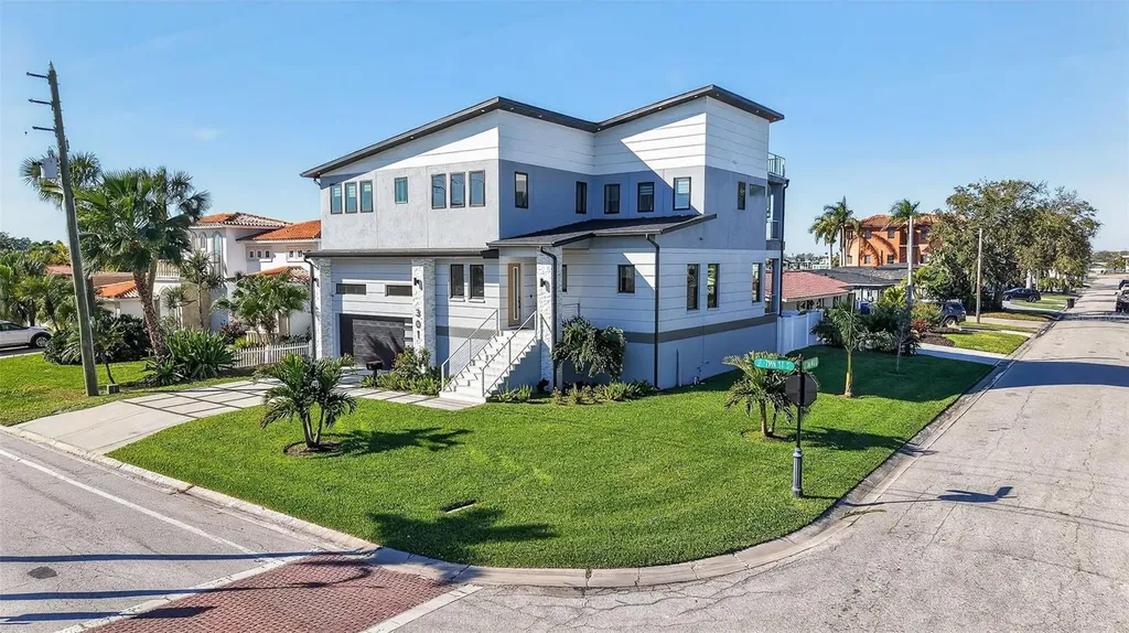301 79th Street S St Petersburg FL 33707