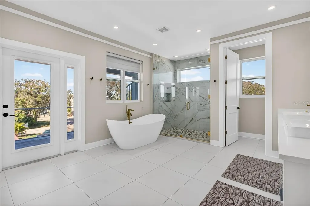 301 79th Street S St Petersburg FL 33707