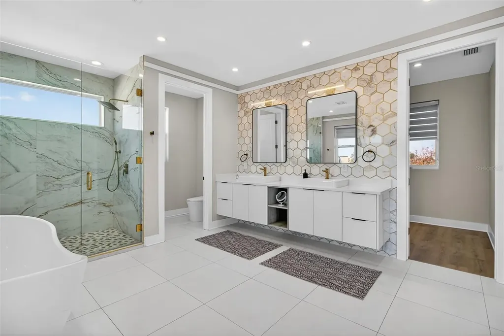 301 79th Street S St Petersburg FL 33707