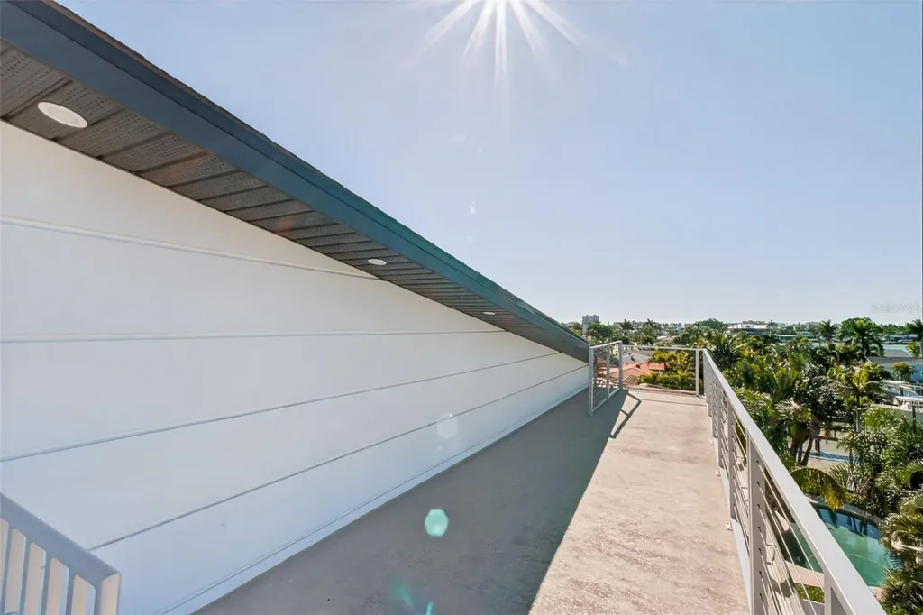 301 79th Street S St Petersburg FL 33707
