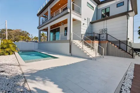 301 79th Street S St Petersburg FL 33707