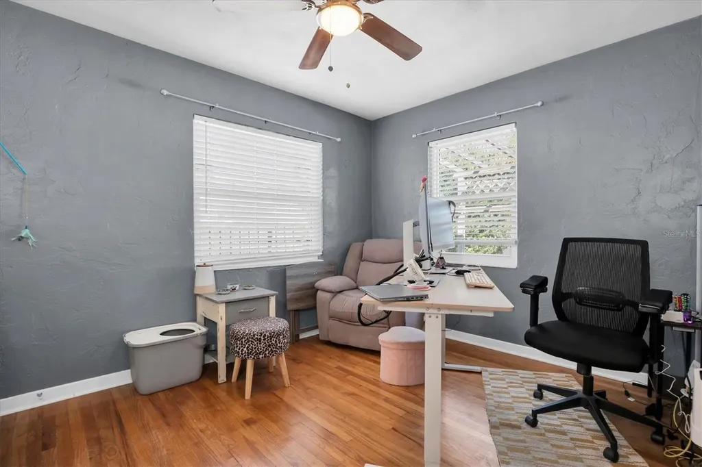 4929 36th Avenue N St Petersburg FL 33710