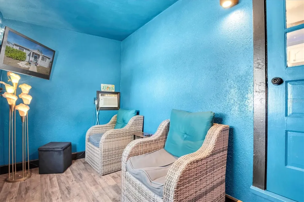 4929 36th Avenue N St Petersburg FL 33710