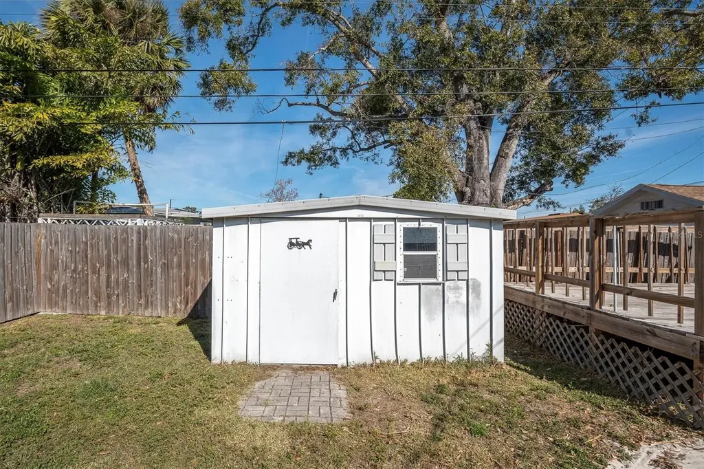 4929 36th Avenue N St Petersburg FL 33710