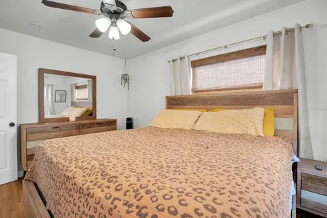 4929 36th Avenue N St Petersburg FL 33710