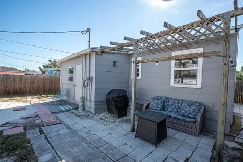 4929 36th Avenue N St Petersburg FL 33710