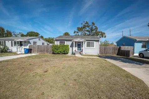 4929 36th Avenue N St Petersburg FL 33710
