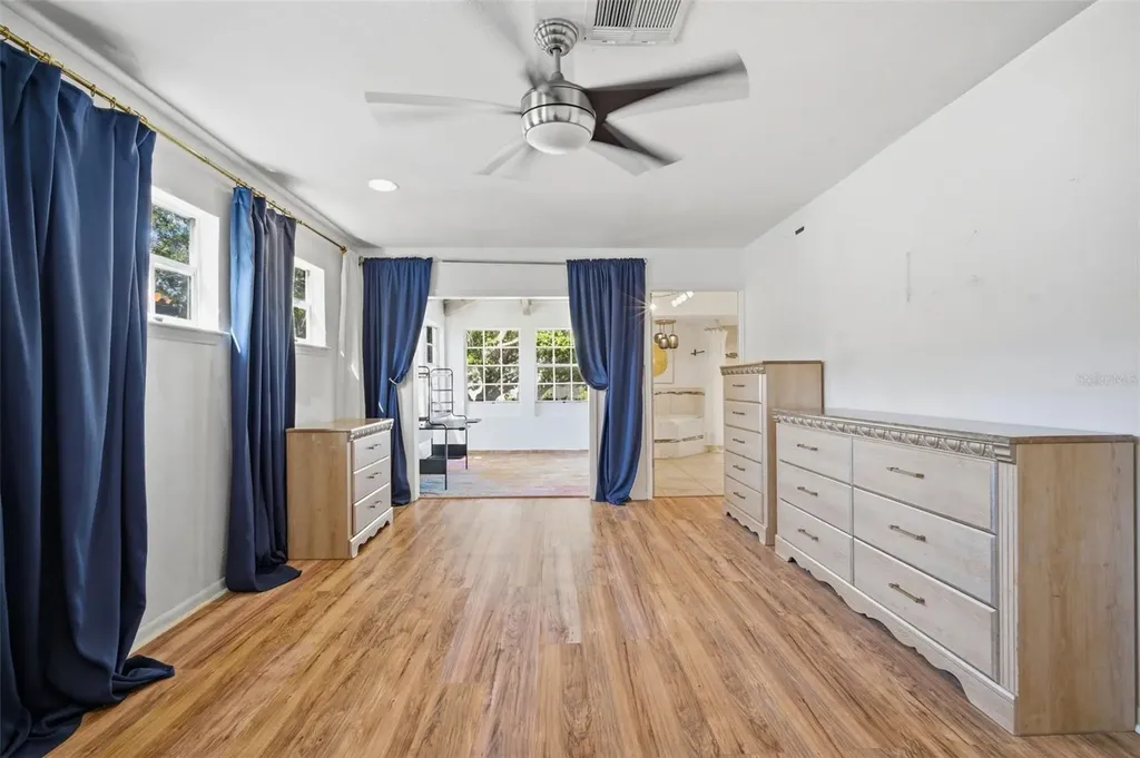 4408 W Bay To Bay Boulevard Tampa FL 33629