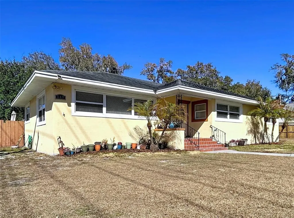 717 W End Crescent N Lakeland FL 33803