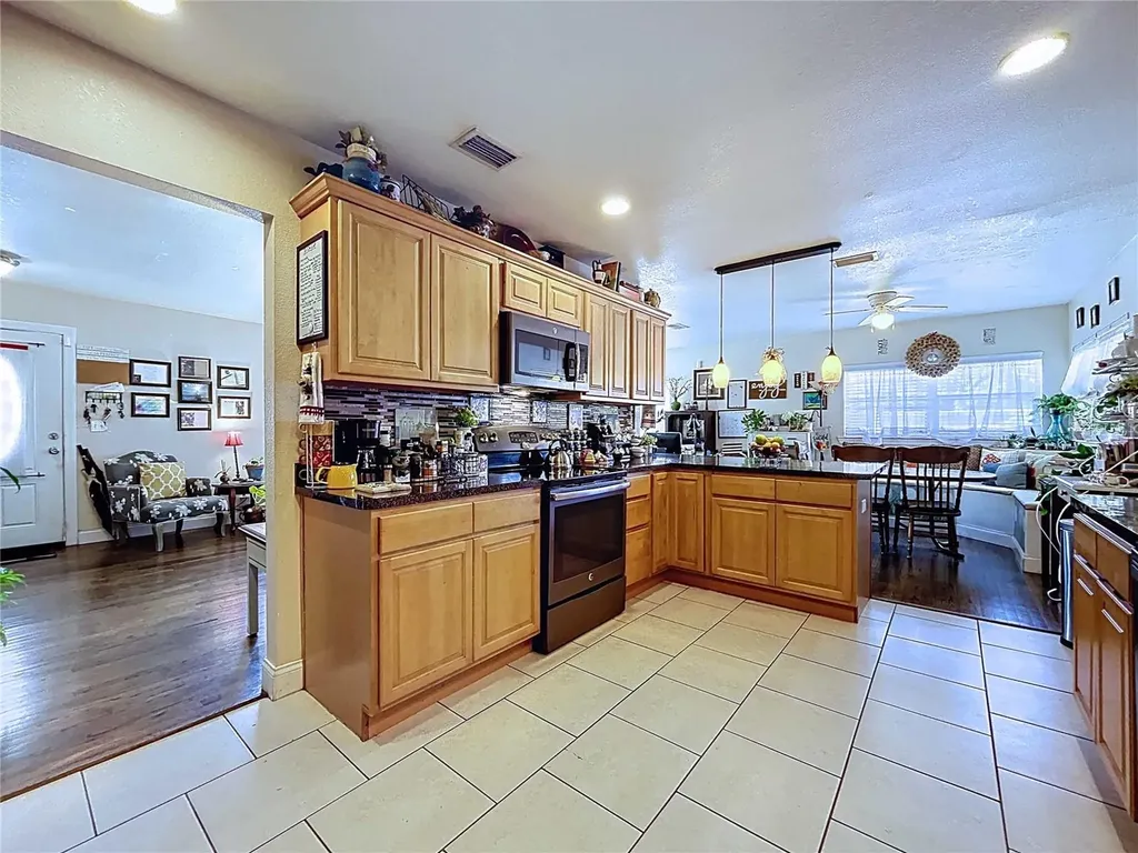 717 W End Crescent N Lakeland FL 33803