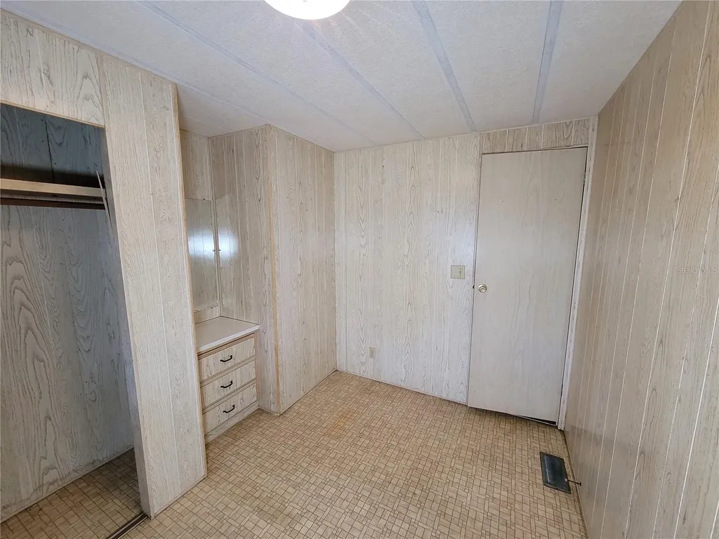 5021 Hill Drive Zephyrhills FL 33542