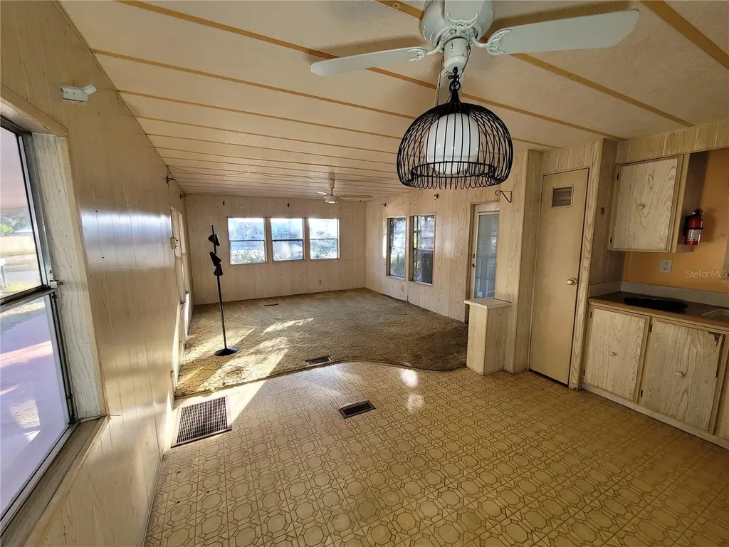 5021 Hill Drive Zephyrhills FL 33542
