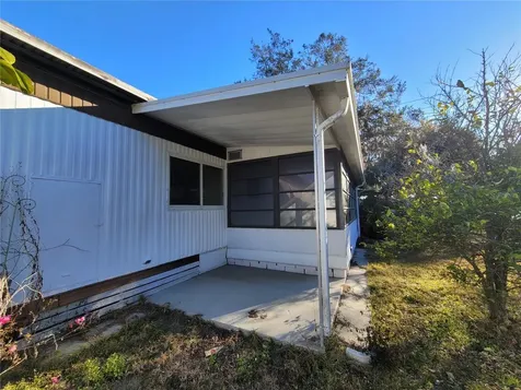 5021 Hill Drive Zephyrhills FL 33542