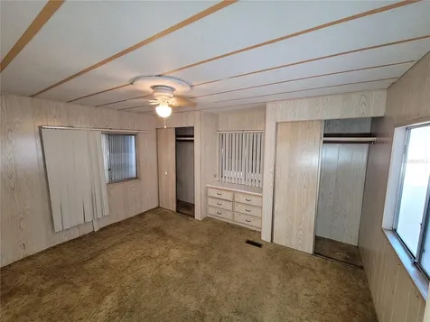 5021 Hill Drive Zephyrhills FL 33542
