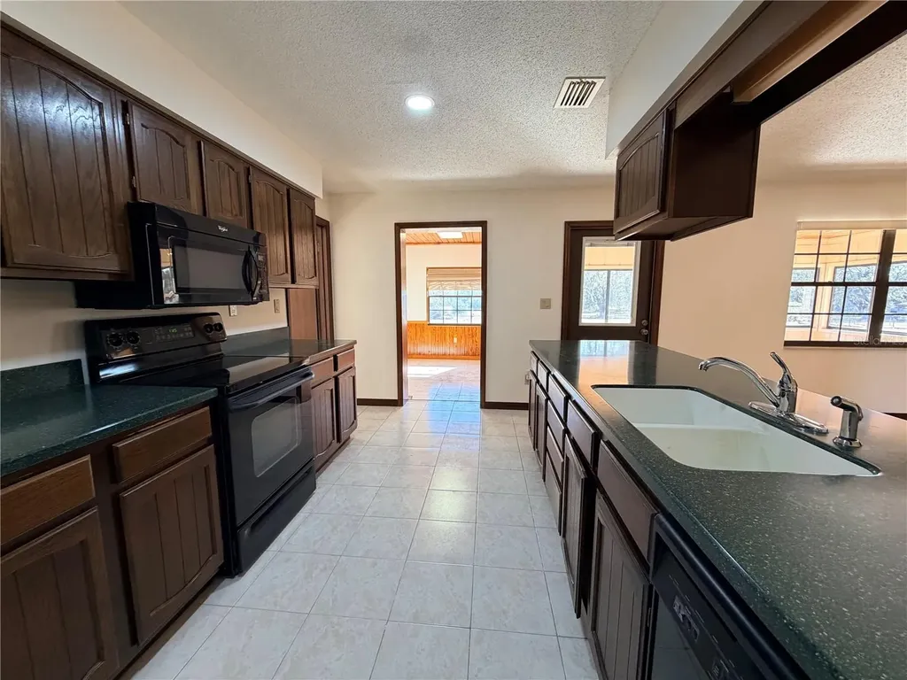 35324 Blanton Road Dade City FL 33523
