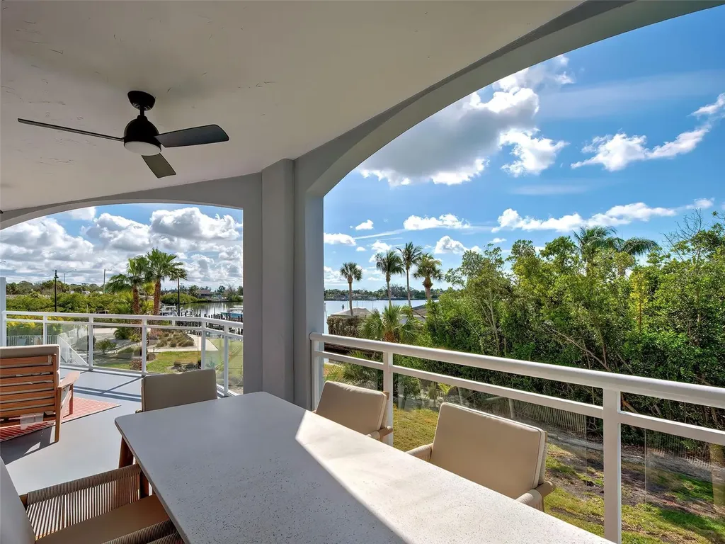 516 Tamiami Trail S Nokomis FL 34275