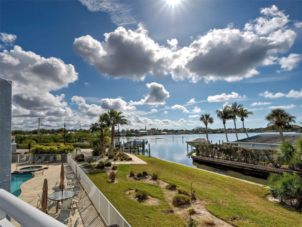 516 Tamiami Trail S Nokomis FL 34275