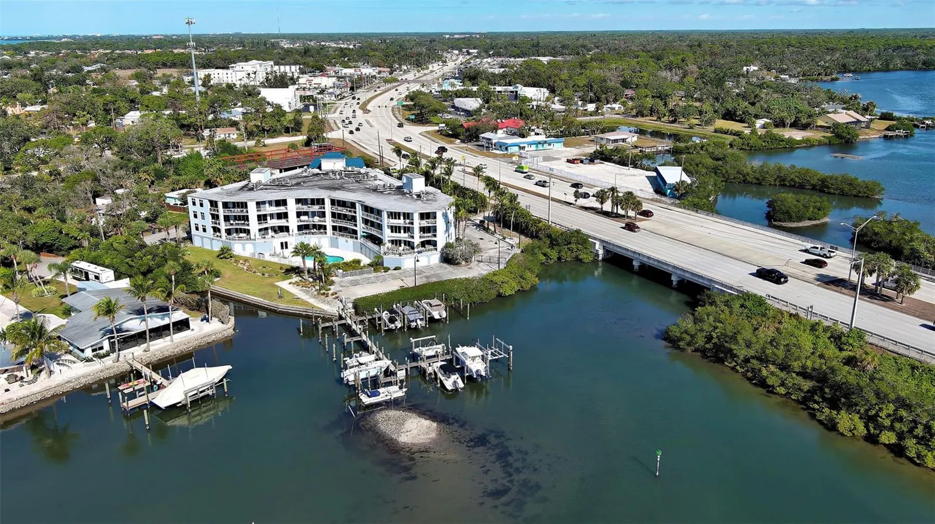 516 Tamiami Trail S Nokomis FL 34275