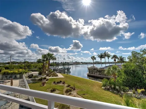516 Tamiami Trail S Nokomis FL 34275