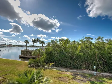 516 Tamiami Trail S Nokomis FL 34275