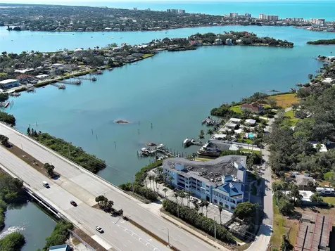 516 Tamiami Trail S Nokomis FL 34275