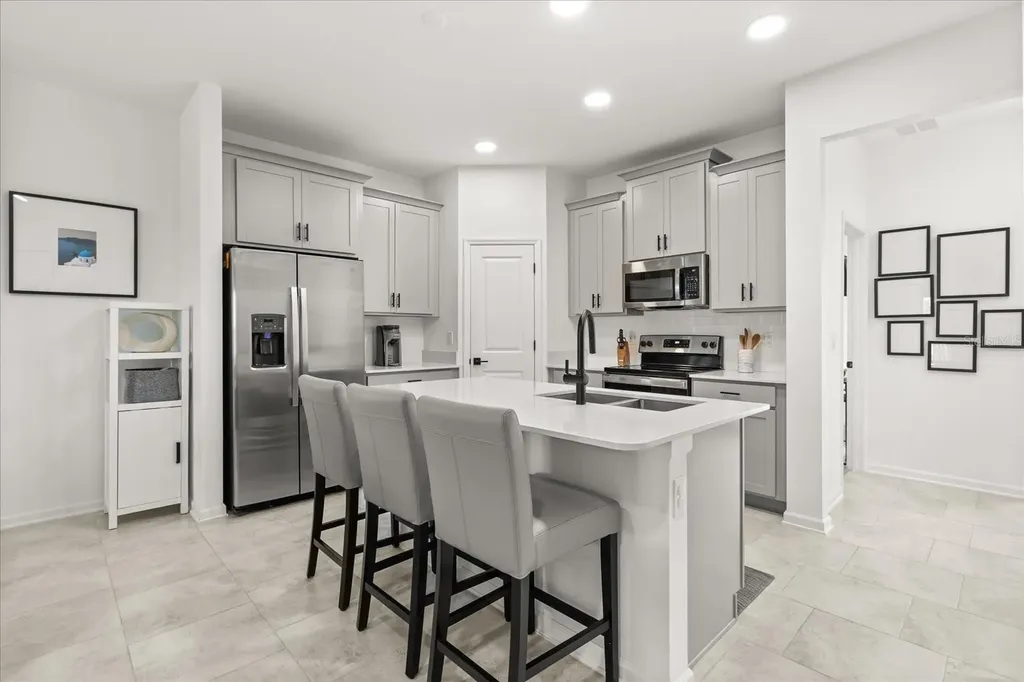 1724 Cross Prairie Parkway Kissimmee FL 34744