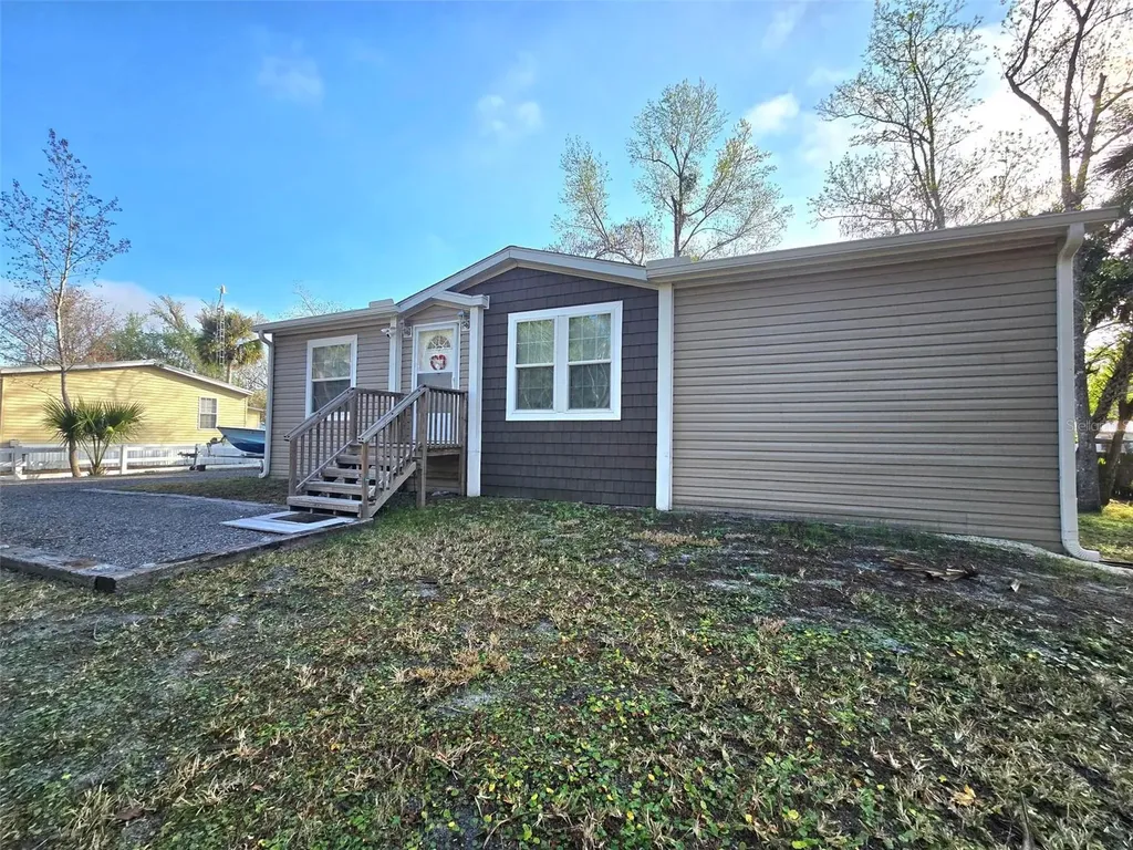 56290 Cherry Tree Road Astor FL 32102