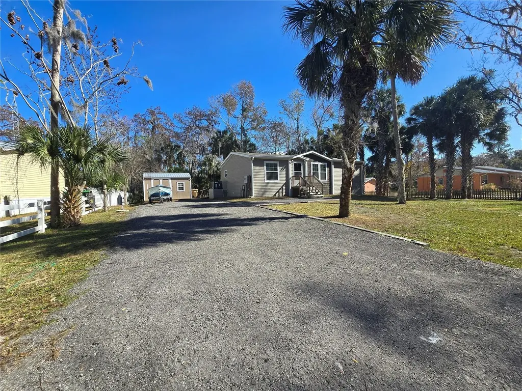 56290 Cherry Tree Road Astor FL 32102