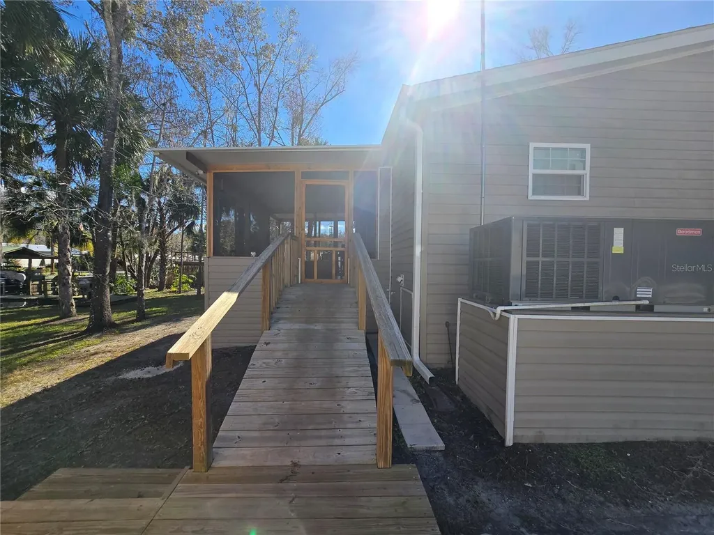 56290 Cherry Tree Road Astor FL 32102