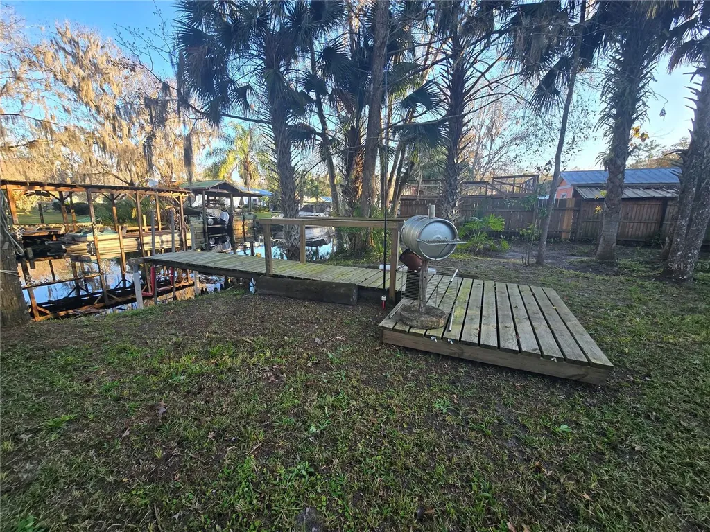 56290 Cherry Tree Road Astor FL 32102