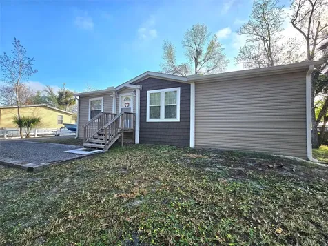 56290 Cherry Tree Road Astor FL 32102