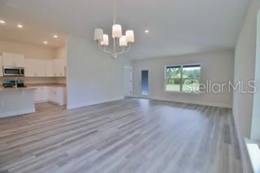 1772 N Roberts Trail Bell FL 32619