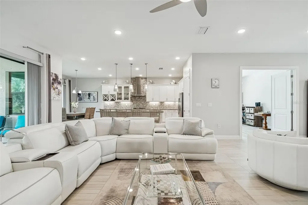 4952 Surfside Circle Bradenton FL 34211