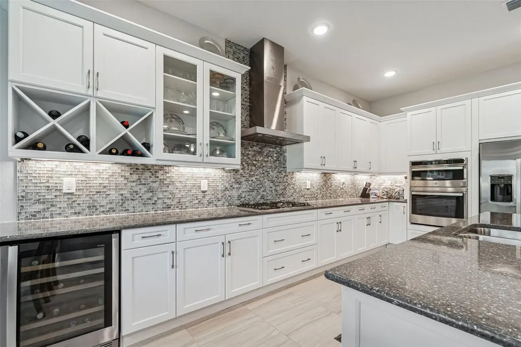 4952 Surfside Circle Bradenton FL 34211